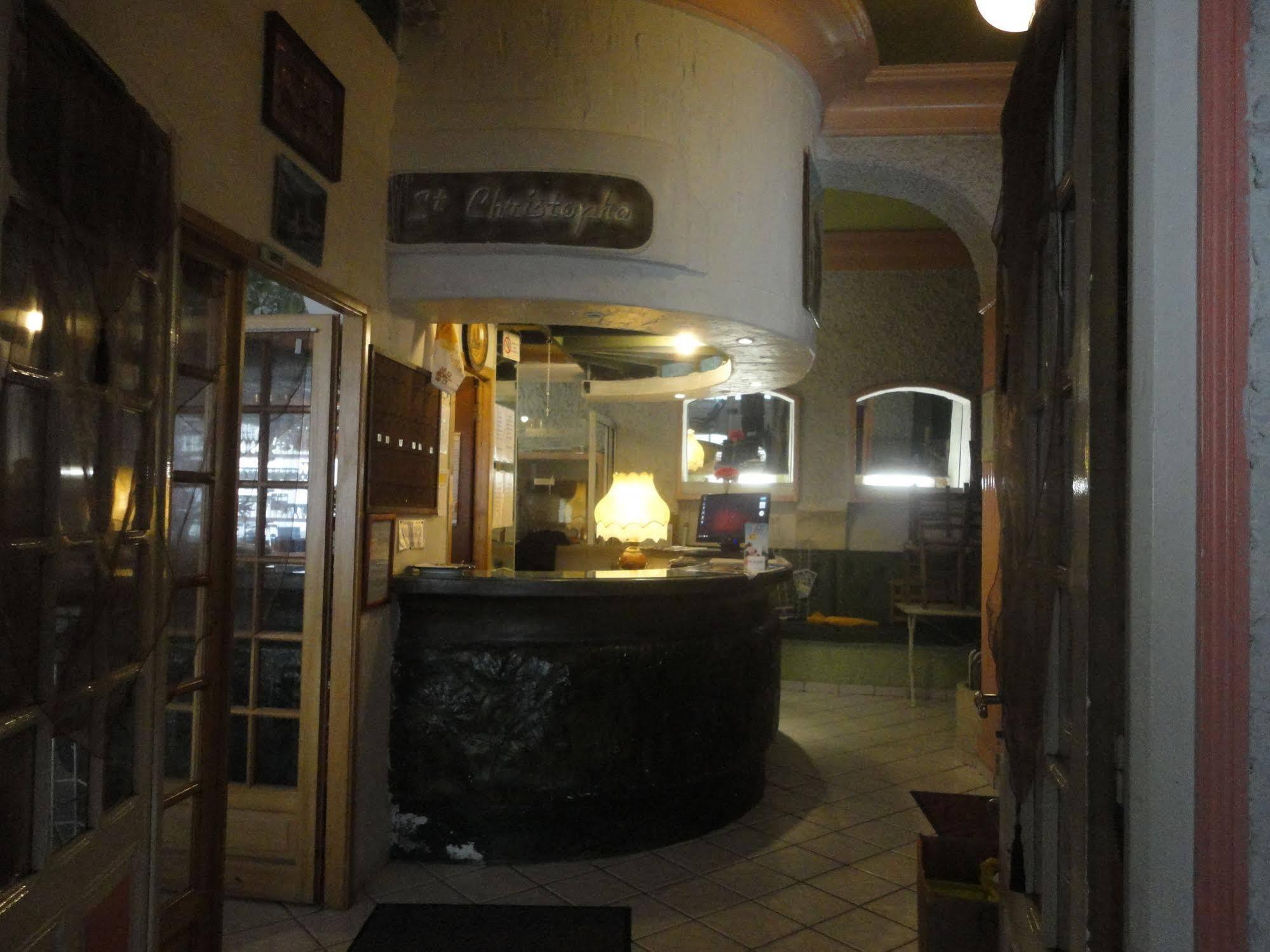 Hotel-Restaurant Le Saint Christophe Лурд Екстер'єр фото